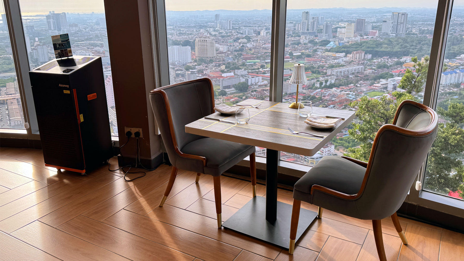 Clean air solutions in office environment